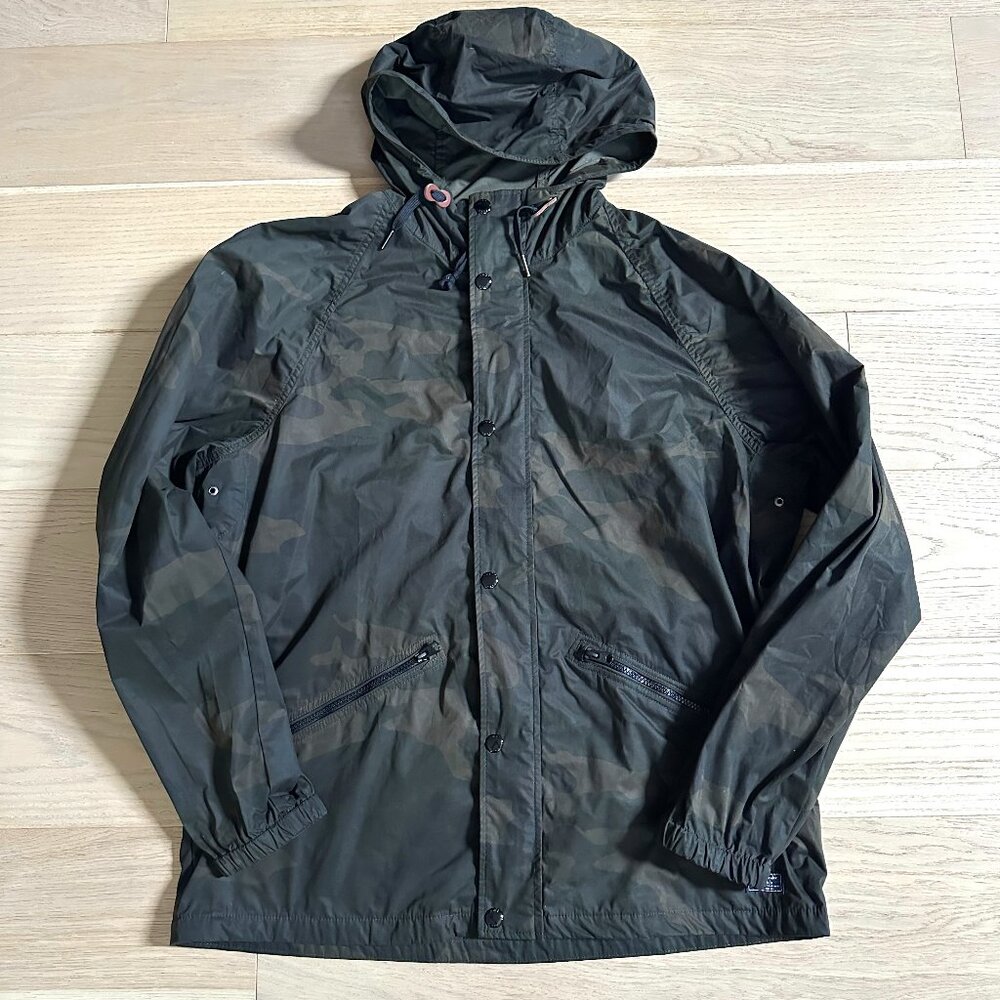 Abercrombie & Fitch Men's Camo Rain Coat, Size XL